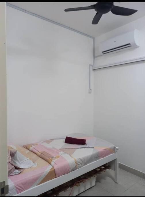 Rental Or Homestay Aisya Kajang Bangi Exterior photo